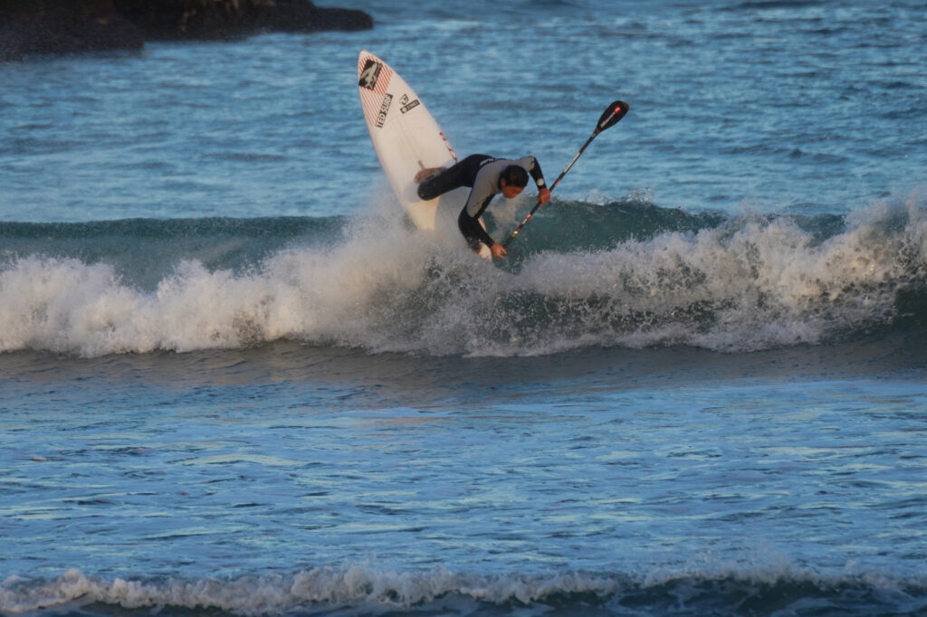 SUP SURFING / Black Project Surge & Strike